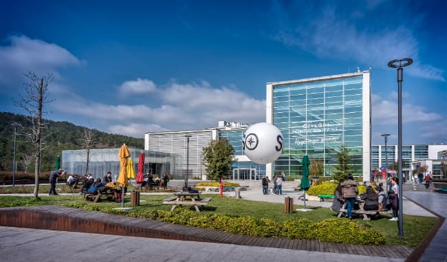 Özyeğin Üniversitesi - 1