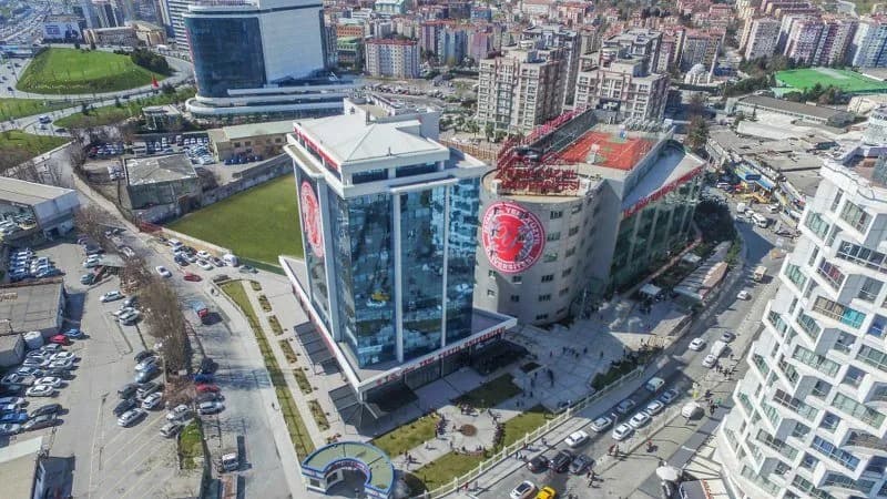İstanbul Yeni Yüzyıl Üniversitesi - 1