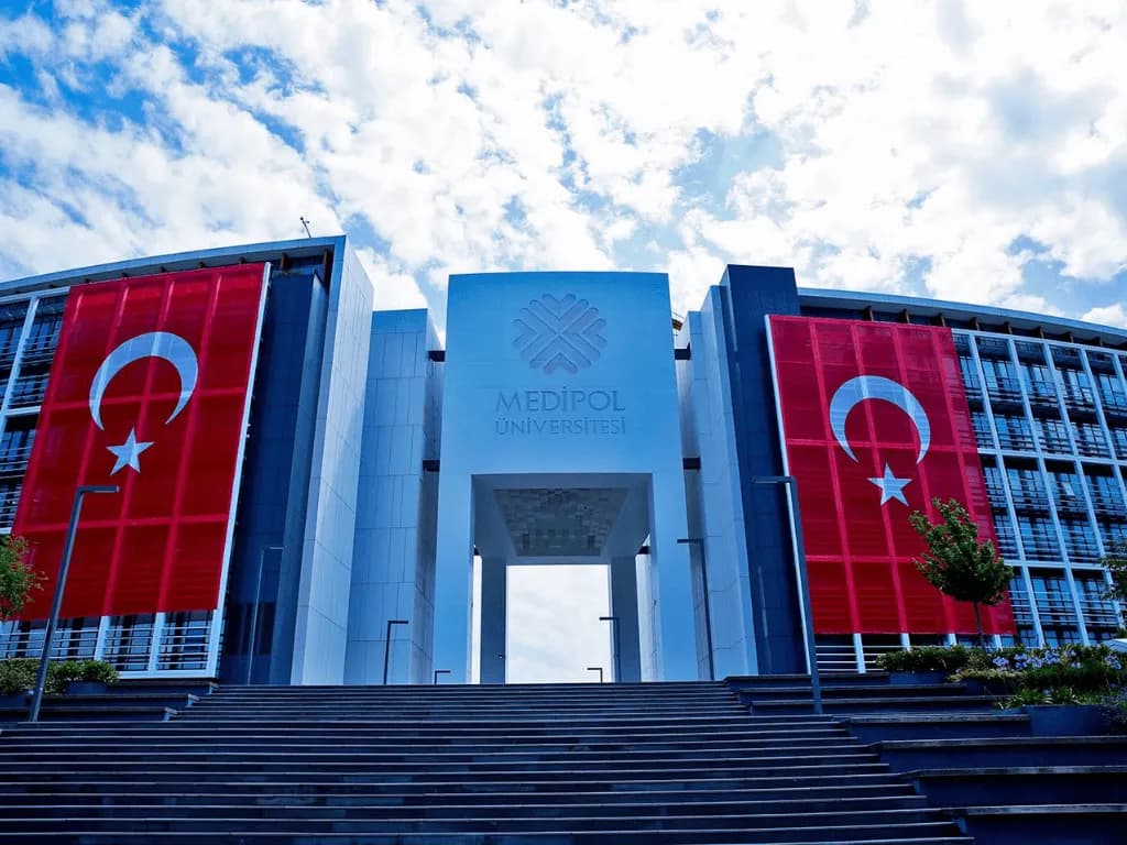 İstanbul Medipol Üniversitesi - 3